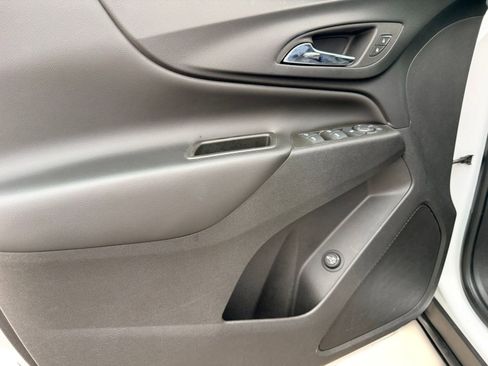 Used 2022 Chevrolet Equinox LT image 10