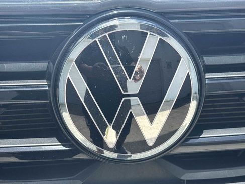 Certified 2024 Volkswagen Atlas Cross Sport SE FWD image 10