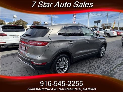 Used 2017 Lincoln MKC Reserve image 6