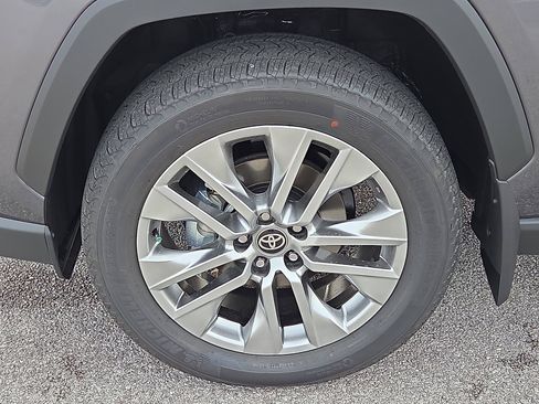 New 2025 Toyota RAV4 XLE Premium image 5