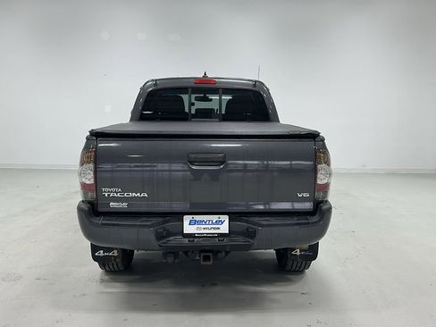 Used 2012 Toyota Tacoma TRD Sport image 4