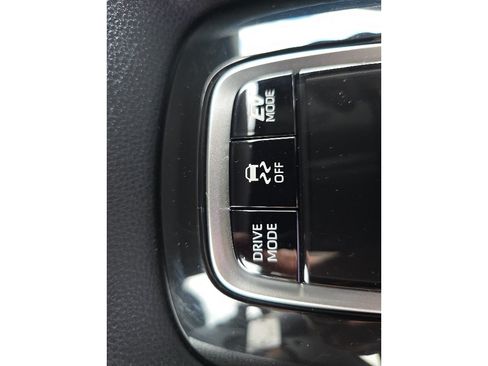 Used 2023 Toyota Corolla LE FWD image 27