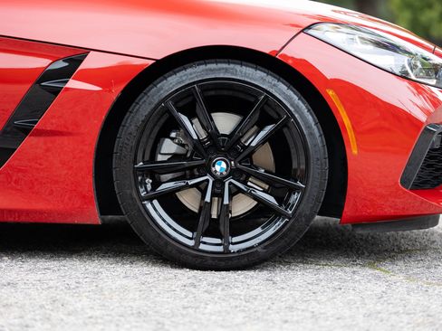 Used 2022 BMW Z4 sDrive30i w/ M Sport Package image 14