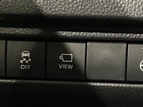 Used 2022 Toyota Venza Limited AWD/4WD image 65