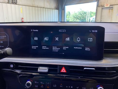 Used 2025 Kia K5 EX FWD image 38