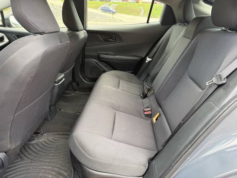 Used 2024 Toyota Prius LE FWD image 14