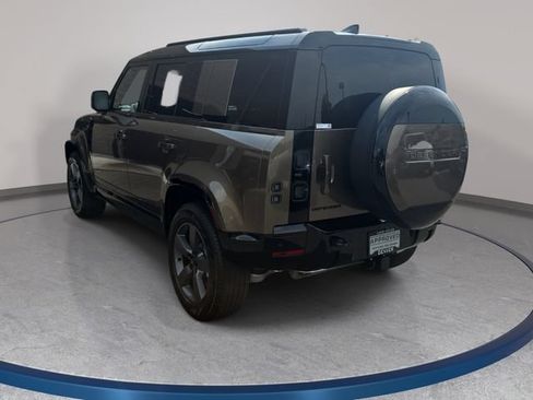 Used 2026 Land Rover Defender 110 X-Dynamic SE AWD/4WD image 8