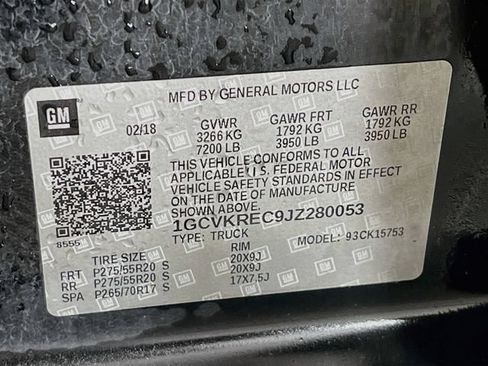 Used 2018 Chevrolet Silverado 1500 LT w/ Redline Edition AWD/4WD image 11