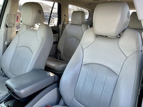 Used 2017 Buick Enclave Premium w/ Experience Buick Package image 38