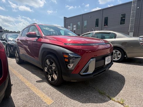 Used 2024 Hyundai Kona SEL FWD image 1
