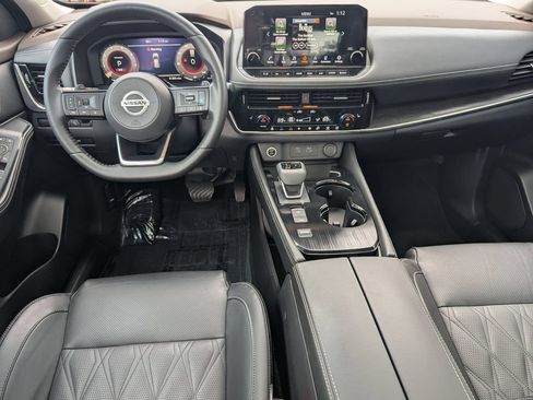 Certified 2021 Nissan Rogue Platinum FWD image 19