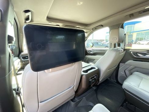 Used 2021 Chevrolet Tahoe Z71 AWD/4WD image 16