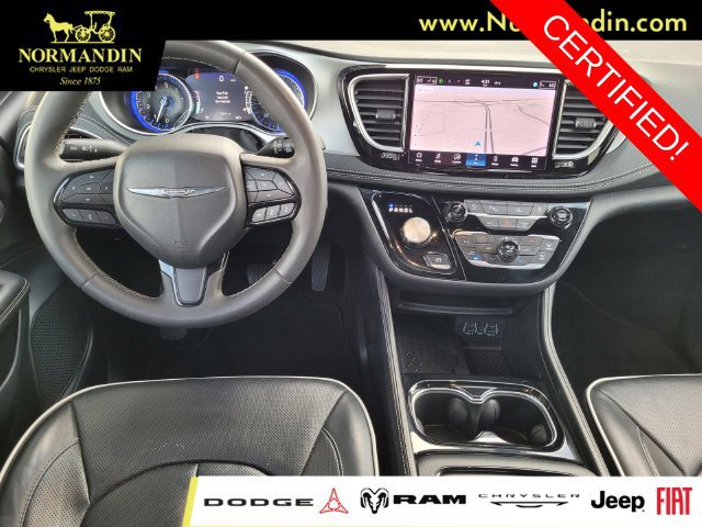 Certified 2025 Chrysler Pacifica Limited FWD image 7