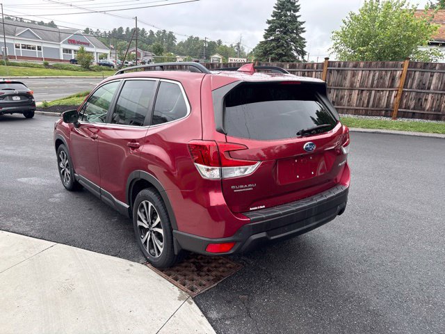 Used 2020 Subaru Forester Limited AWD/4WD image 5