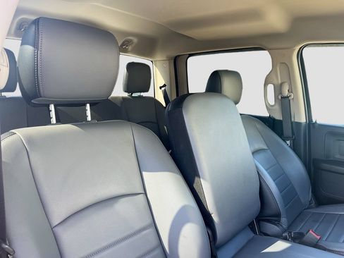 Used 2022 RAM 1500 Tradesman w/ Chrome Appearance Group RWD image 25