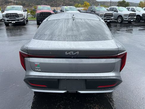 Used 2025 Kia K4 EX image 6