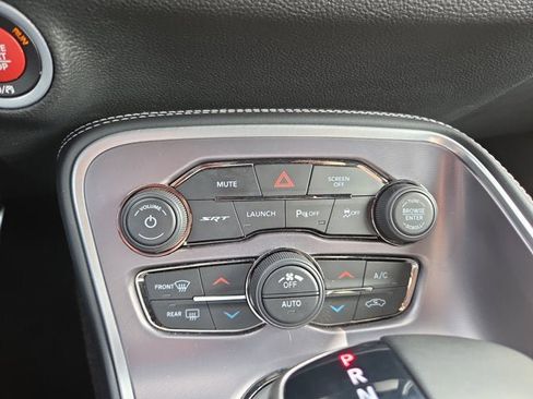 Used 2021 Dodge Challenger SRT Hellcat image 17