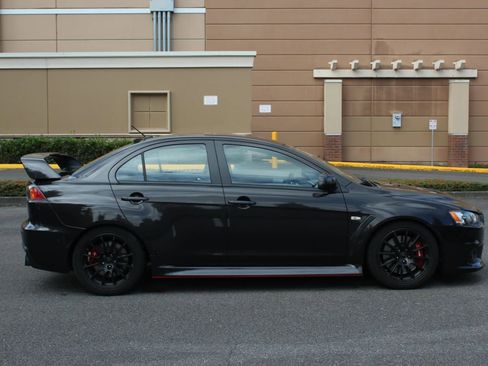 Used 2014 Mitsubishi Lancer Evolution GSR image 9