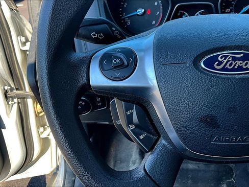 Used 2014 Ford Focus SE FWD image 10
