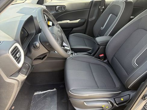 New 2026 Hyundai Venue SEL FWD image 9