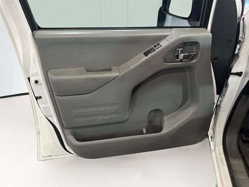 Used 2021 Nissan Frontier S image 10