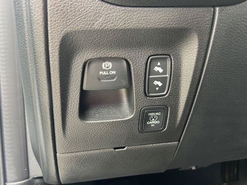 Used 2025 RAM 1500 Big Horn AWD/4WD image 30