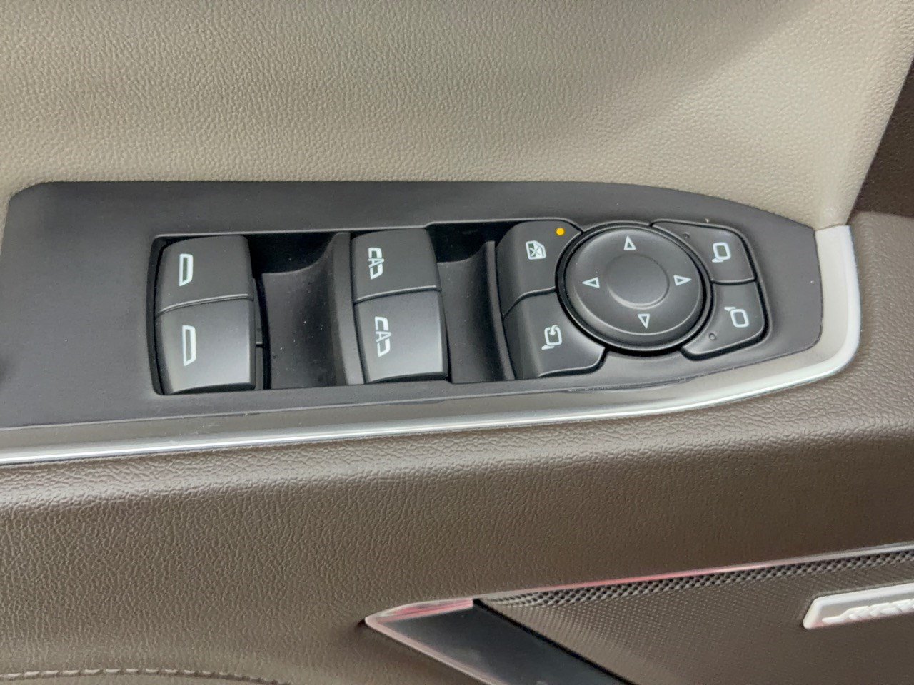 Used 2024 Chevrolet Silverado 1500 LTZ AWD/4WD image 15