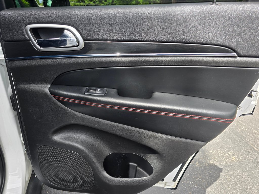 Used 2018 Jeep Grand Cherokee Trailhawk AWD/4WD image 14