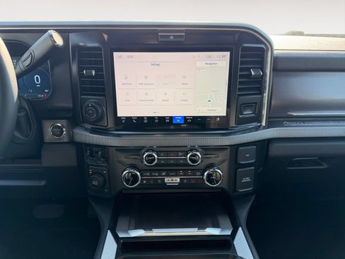 Used 2026 Ford F450 Platinum AWD/4WD image 11