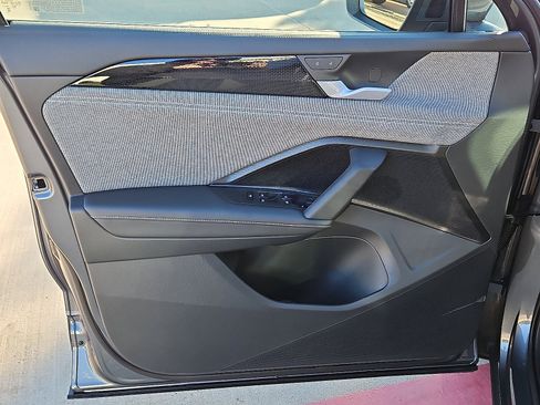 New 2026 Volkswagen Tiguan S image 12