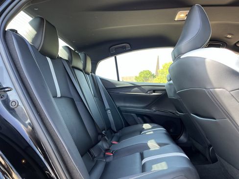 Used 2025 Toyota Camry SE FWD image 26
