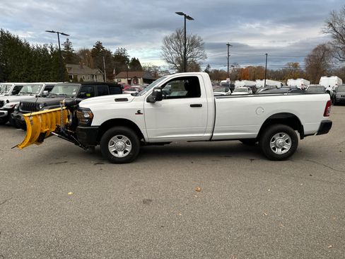 New 2024 RAM 3500 Tradesman AWD/4WD image 3