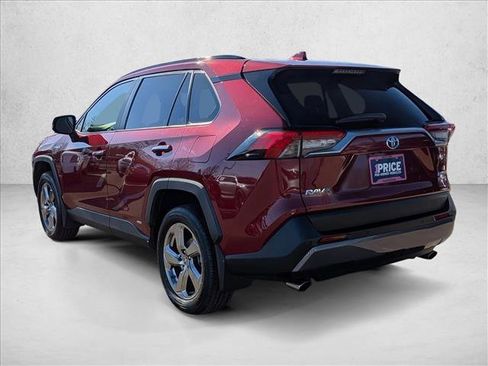 Used 2019 Toyota RAV4 Limited image 8