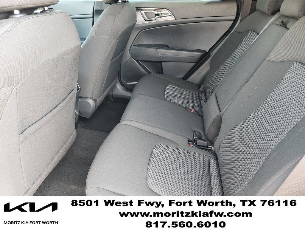 New 2026 Kia Sportage LX w/ LX Convenience Package FWD image 19