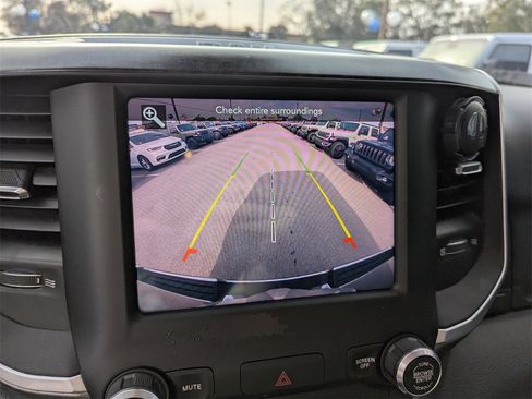 Used 2019 RAM 1500 Big Horn image 25