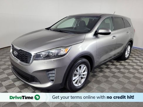 Used 2019 Kia Sorento FWD V6 image 1