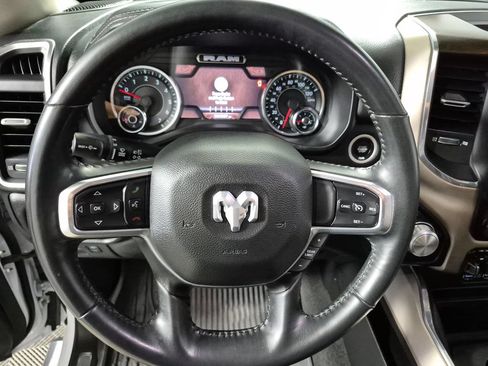 Used 2022 RAM 1500 Laramie AWD/4WD image 11