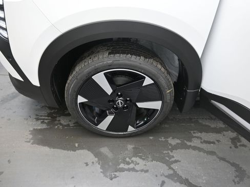 New 2026 Nissan Kicks SR w/ SR Premium Package image 21