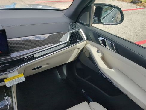 New 2026 BMW X5 M60i image 17