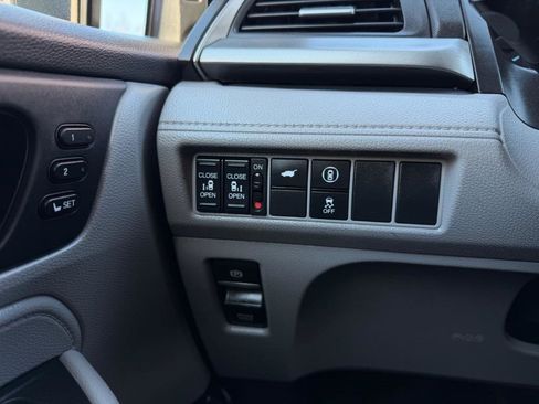 Used 2024 Honda Odyssey EX-L image 10