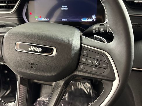 Used 2025 Jeep Grand Cherokee Laredo w/ MOPAR Finishing Package RWD image 29