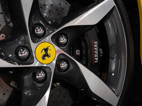 Used 2023 Ferrari Portofino M RWD image 28
