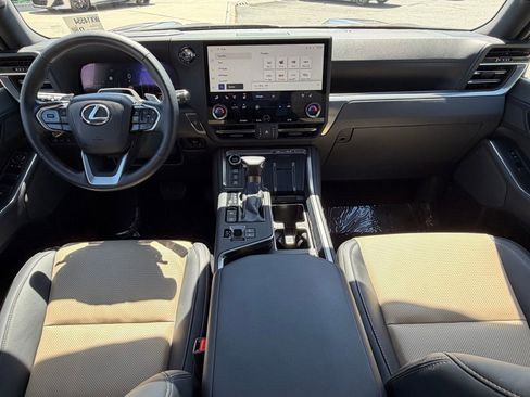 Used 2024 Lexus GX 550 AWD/4WD image 36