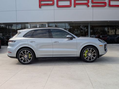 New 2026 Porsche Cayenne E-Hybrid image 8