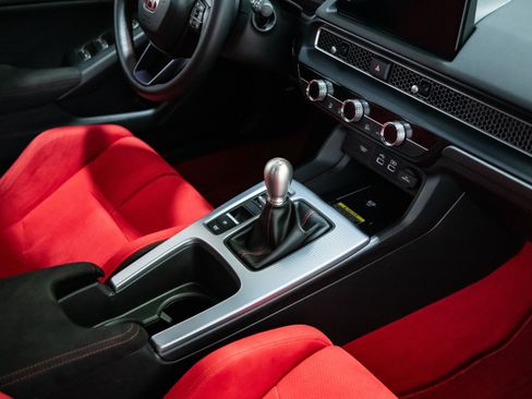 Used 2025 Honda Civic Type R image 33