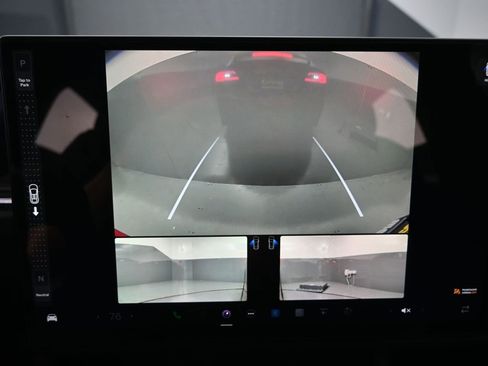 Used 2023 Tesla Model X image 9