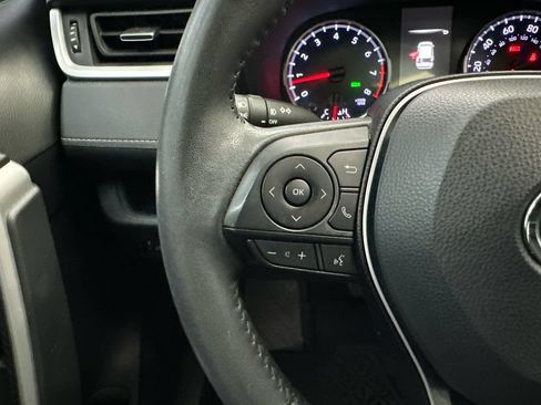 Used 2022 Toyota RAV4 XLE Premium FWD image 27