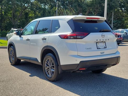 Certified 2024 Nissan Rogue S FWD image 8