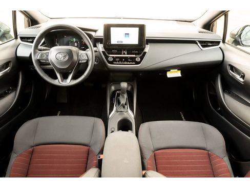 Used 2026 Toyota Corolla SE FWD image 18