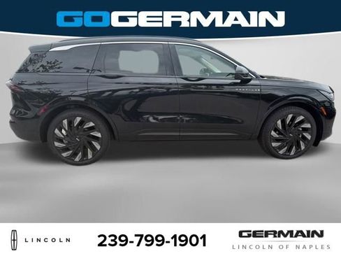 Used 2024 Lincoln Nautilus Black Label w/ Jet Appearance Package (87T) AWD/4WD image 8